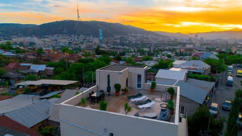 Bird's eye view, City view, Mountain view, Street view, Sunset