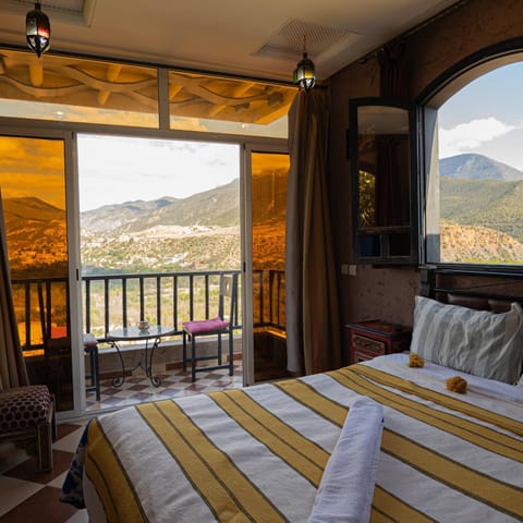 Bed, Natural landscape, View (from property/room), Balcony/Terrace, Photo of the whole room, Bedroom, Mountain view