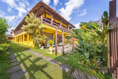 Property building, Spring, Day, Garden, Garden, Garden view
