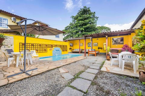 Property building, Patio, Day, Garden, Garden view, Pool view, Swimming pool, sunbed