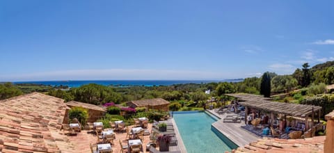 Pool view, Sea view