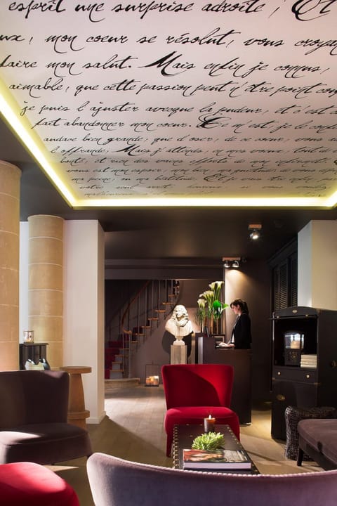 Lobby or reception, Decorative detail