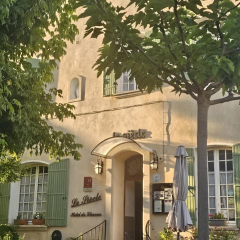 Property building, Breakfast, air conditioner