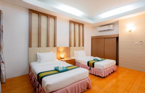 Bedroom, air conditioner