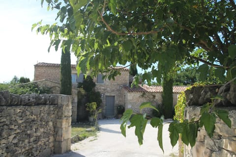 Mas Oréa côté piscine House in Gordes
