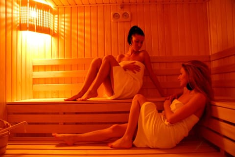 Property building, People, Sauna, Sauna, On site, group of guests