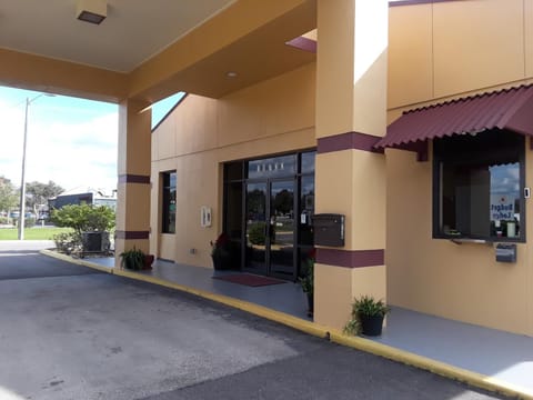 Budget Lodge Mount Dora Motel in Mount Dora