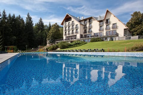 Balcony/Terrace, Swimming pool