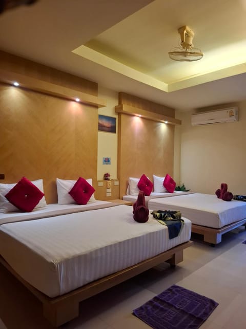 Photo of the whole room, air conditioner