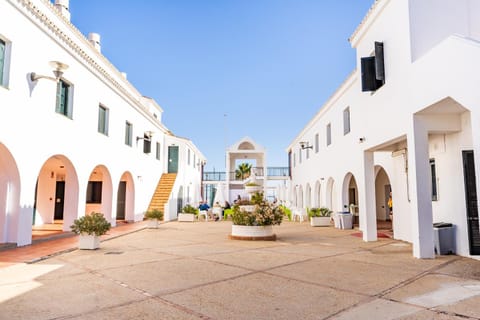 Property building, Patio, Inner courtyard view