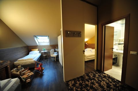 Bathroom, Photo of the whole room, Bedroom, wardrobe