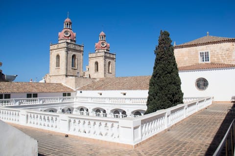 Day, Landmark view