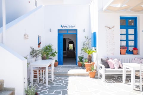 Property building, Facade/entrance