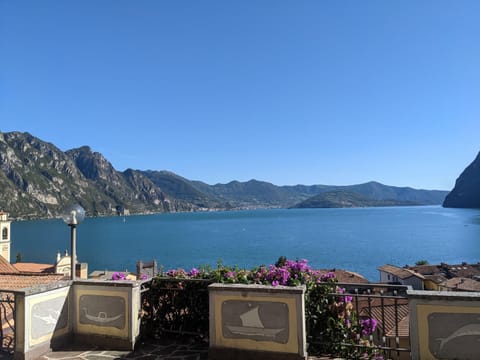 Balcony/Terrace, Lake view
