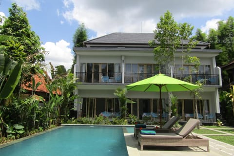 Balcony/Terrace, Swimming pool