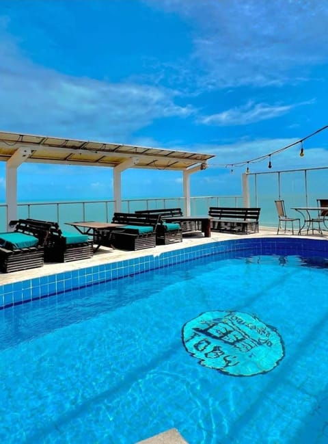 Swimming pool, Breakfast