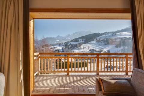 Winter, Balcony/Terrace, Mountain view