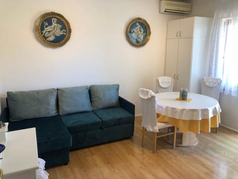 Apartmani Gloria Apartment in Šibenik-Knin County, Croatia