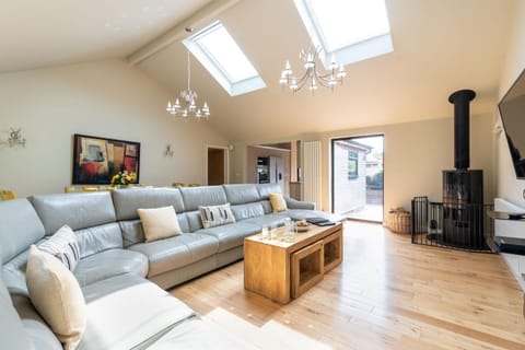 Living room, Dining area, kitchen