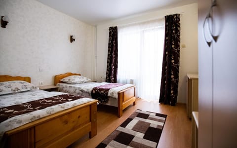 Pensiunea Versant Bed and Breakfast in Serbia