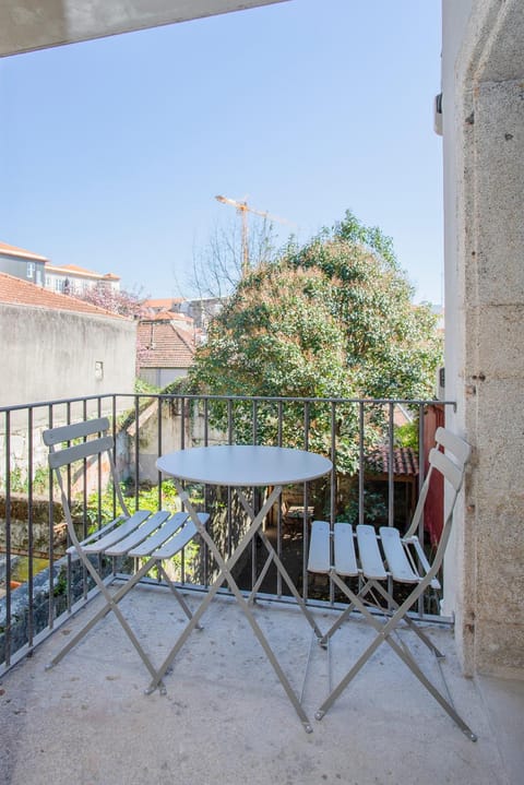 View (from property/room), Balcony/Terrace, Landmark view