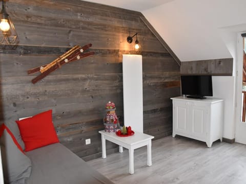 Chaleureux Appartement 2 Pièces au Pied des Pistes avec WIFI à Montgenèvre - FR-1-266-90 Apartment in Montgenèvre