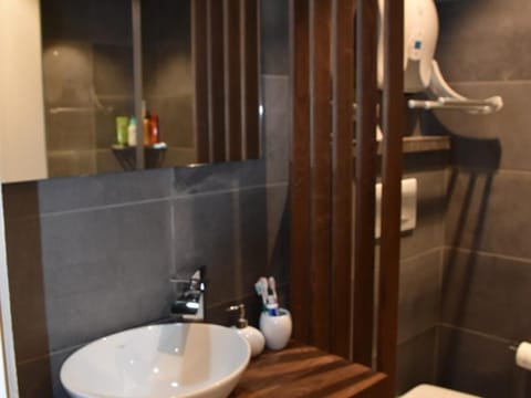 Chaleureux Appartement 2 Pièces au Pied des Pistes avec WIFI à Montgenèvre - FR-1-266-90 Apartment in Montgenèvre