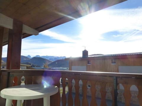 Studio 4 pers, balcon sud, centre station, proche pistes et commerces - Alpe d'Huez - FR-1-405-43 Apartment in L'Alpe d'Huez