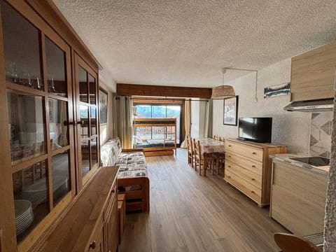 Studio chaleureux pour 4 pers. au pied des pistes - L'Alpe d'Huez - FR-1-405-19 Apartment in L'Alpe d'Huez