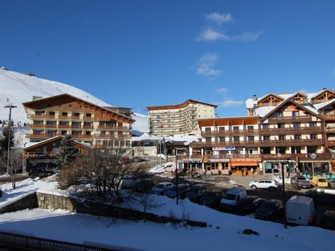 Studio cosy pour 4 pers., pied des pistes Alpe d'Huez, centre-station, TV, cuisine équipée, casier à skis - FR-1-405-60 Apartment in L'Alpe d'Huez