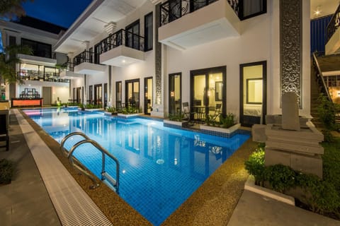 Property building, Swimming pool