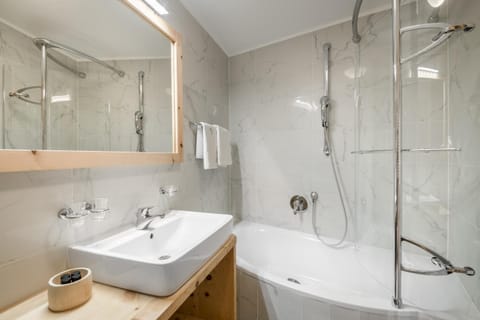 Shower, Bathroom, Bath