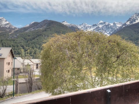 Appartement lumineux 2 pièces + coin montagne, 6 couchages, proche commerces et pistes - Monêtier-les-Bains - FR-1-330F-32 Apartment in Le Monêtier-les-Bains