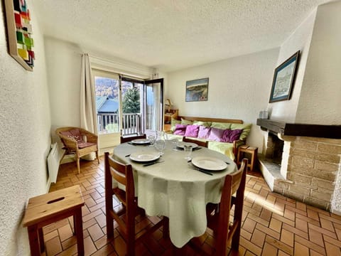 Charmant T2 avec coin montagne, 6 couchages, Monêtier les Bains, proche commerces et navettes ski - FR-1-330F-35 Apartment in Le Monêtier-les-Bains