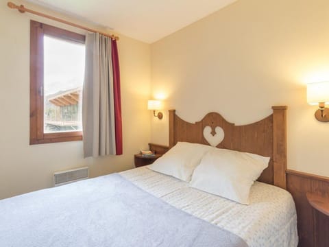 Charmant 2 pièces au cœur de La Salle-les-Alpes, proche télécabines et commerces, 4 couchages - FR-1-330F-45 Cabin in Saint-Chaffrey