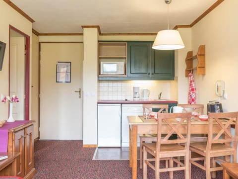 Charmant 2 pièces au cœur de La Salle-les-Alpes, proche télécabines et commerces, 4 couchages - FR-1-330F-45 Cabin in Saint-Chaffrey