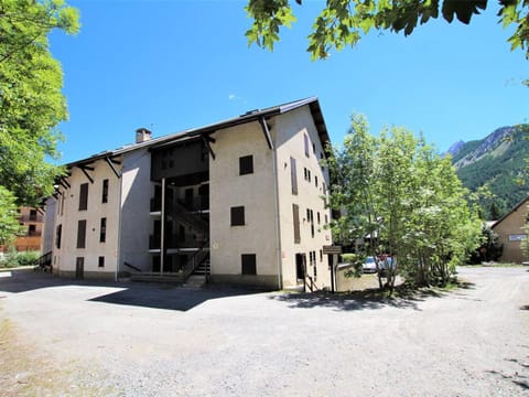 Spacieux Triplex 4 pièces, 7 couchages, proche pistes, parking, calme - FR-1-330F-74 Apartment in Le Monêtier-les-Bains