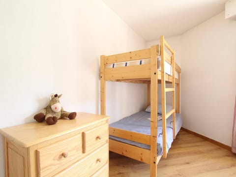 Spacieux Appartement 4 Pièces, 6 Couchages, Proche Pistes et Commerces, La Salle-les-Alpes - FR-1-330F-77 Apartment in Saint-Chaffrey