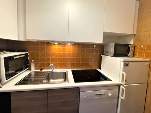 Appartement lumineux 3 pièces - 6 pers, parking, près des pistes - FR-1-330F-87 Apartment in Saint-Chaffrey