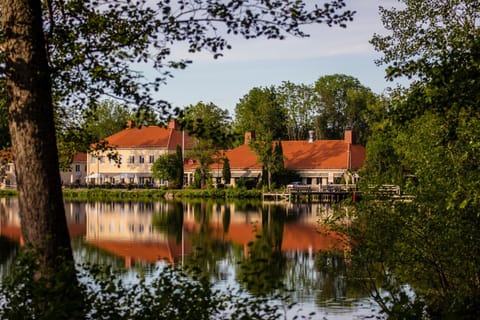 Property building, Natural landscape, Hiking, Lake view, Sunrise, Sunset