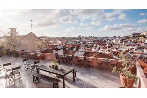 Property building, Balcony/Terrace, City view