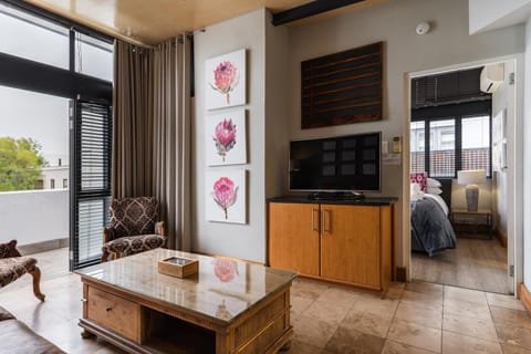 Avemore Eikehoff No 23 - full Backup Power Apartment in Stellenbosch