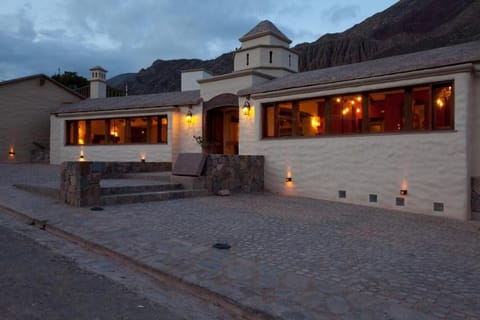Facade/entrance, Off site