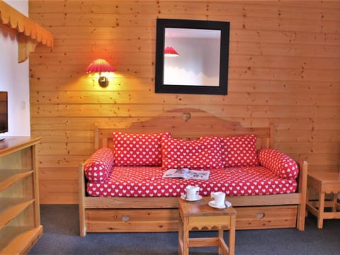 Studio 3 couchages près des pistes, balcon, piscine, sauna, WiFi inclus, casier à ski - Risoul 1850 - FR-1-330-238 Apartment in Piedmont