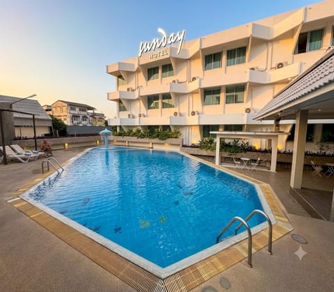 Property building, Swimming pool