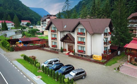 Property building, Facade/entrance, Children play ground, Inner courtyard view, Parking
