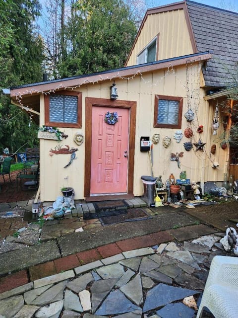 Scott Creek Farm Bed and Breakfast in Happy Valley