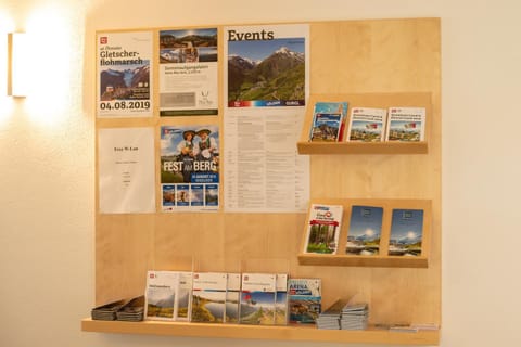 Lobby or reception, Decorative detail