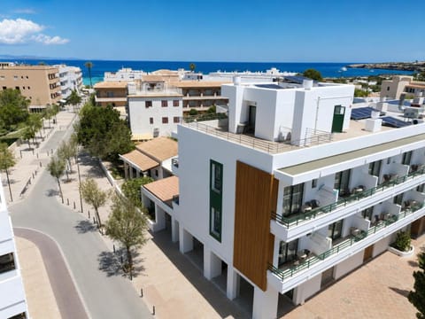 Property building, Facade/entrance, Sea view