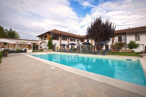 Property building, Pool view, Pool view, Swimming pool